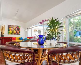 Garden of Dreams Boutique Hotel - אחיחיק - חדר אוכל