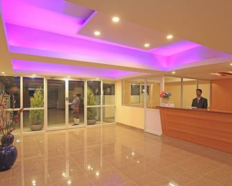 Arra Suites Kempegowda Airport Hotel - Devanhalli - Front desk