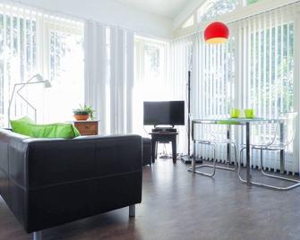 10-person new holiday home with SAUNA in Sluis/Eede - Sluis - Sala de estar