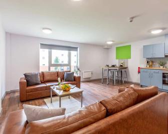 Modern Ensuite Room in Central Newcastle - Newcastle upon Tyne - Living room