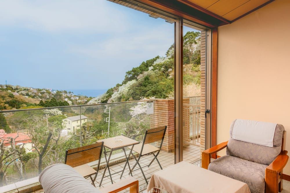 E Joy Inn-Atami - אטאמי - מרפסת
