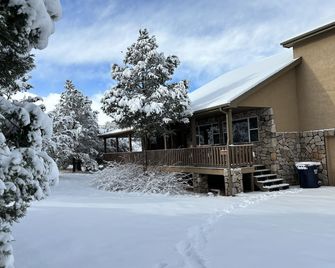 Comfy Cabin Retreat - Eagar - Building