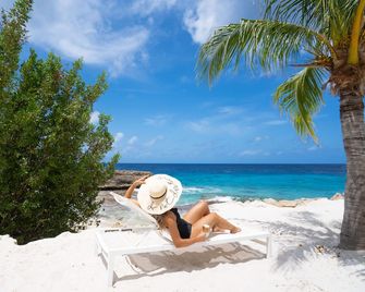 Papagayo Beach Hotel - Willemstad - Strand