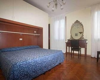 Hotel Dalla Mora - Veneza - Quarto