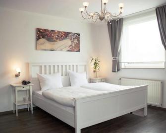 Hotel Schwarzer Adler - Moers - Slaapkamer