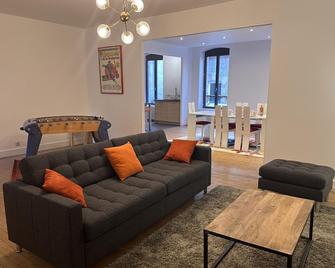 Gîte moderne au cœur de Moulins, 4 pers, tout compris - FR-1-489-570 - Moulins - Wohnzimmer