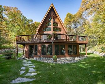 Chalet-Style Architectural Home on Star Lake - Crosslake - Pequot Lakes - Building