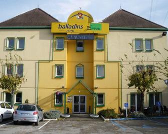 Balladins Bourg en Bresse / Viriat - Viriat - Edificio