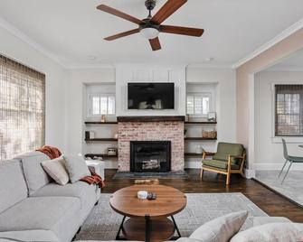 Pet Friendly, Fire Pit, Corn-hole | Indy Heritage House - Indianápolis