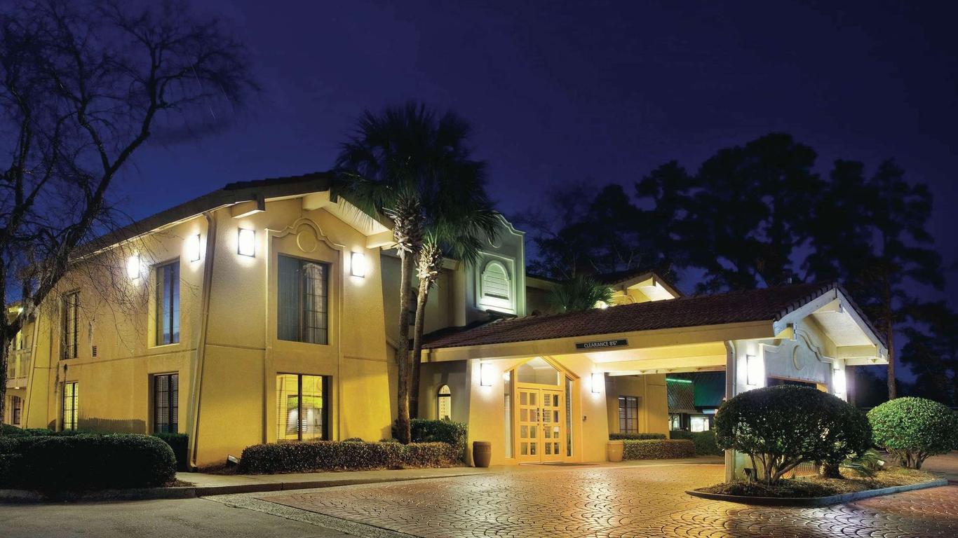 La Quinta Inn by Wyndham Savannah Midtown