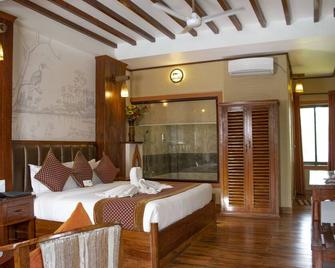 Hotel Jungle Crown - Sauraha