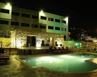 Vu'z Hotel - Byblos