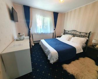 Hotel Green Palace - Sinaia - Bedroom
