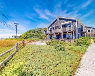 Bay Colony Vista - Provincetown - Building