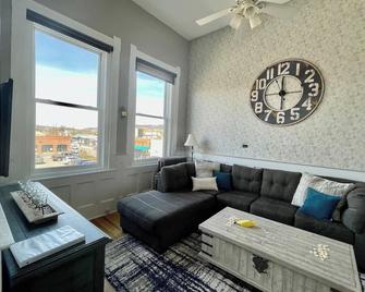 Heidi's Place, Downtown Salida - Salida - Living room