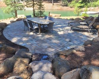 1 Bedroom / 1 Bath On Big Cove! - Westwood - Patio