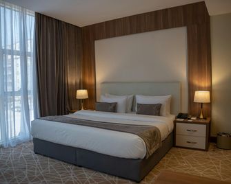 العنوان - الحمرا - جدّة - غرفة نوم