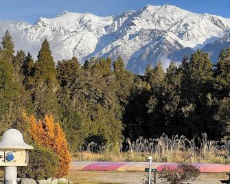 Franz Josef Top 10 Holiday Park - Franz Josef Glacier - Outdoors view