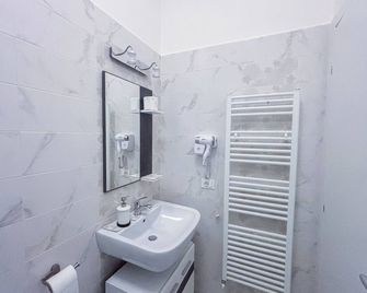 Villa Giove alla stazione - Prato - Prato