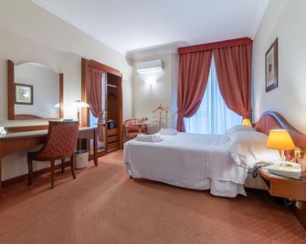 ماسيمو بلازا هوتل - باليرمو - غرفة نوم