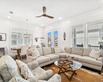 30A Beach House - Mira Bella - Rosemary Beach - Living room