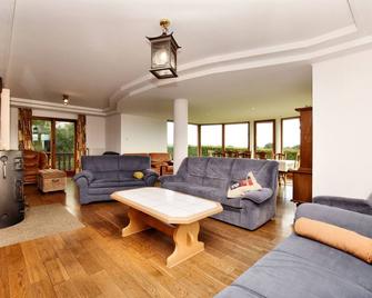 Modern Holiday Home in Schönberg with Jacuzzi - Sankt Vith - Living room