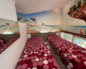 Birdcage Gay Men Resort and Lifestyle Hotel - מספלומס - חדר שינה