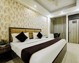 Hotel Lookout Stay Delhi Igi Airport - New Delhi - Bedroom