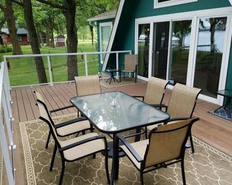 Classic lake! Beautiful setting at Marion Lake - Perham - Balcony