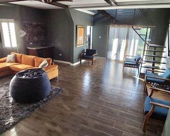 Hartland Breeze - Priory