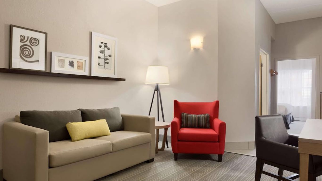 Country Inn & Suites by Radisson, Jackson, TN