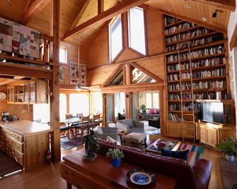 Tiny Creek Retreat - Torrey - Wohnzimmer
