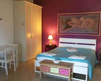 Sole e Sale b&b - Pula - Schlafzimmer