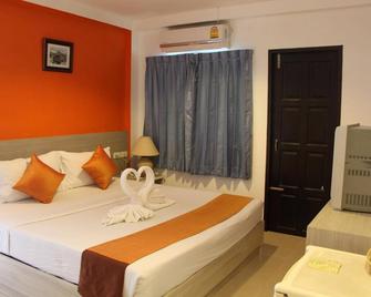 Twin Inn - Phuket - Schlafzimmer