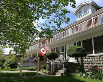 Ambassador B&B Guest Home - Stratford - Building