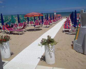 Hotel Italia - Senigallia - Strand