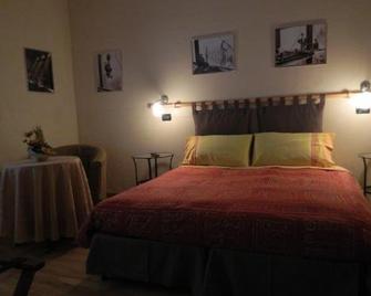 Osteria San Giuseppe - Ceriano Laghetto - Schlafzimmer