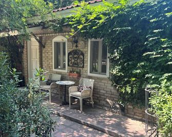 هوتل كاليهان - سلجوق - شرفة مرصوفة