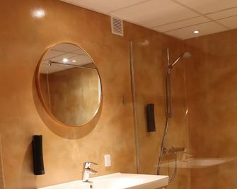 Milling Hotel Mini 19 - Odense - Bathroom