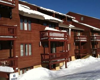 Cozy~on Lift~studio~sugarloaf Views~walk To It All! - Carrabassett Valley - Building