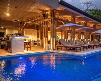 Tiki Villas Rainforest Lodge & Spa - Uvita - Pool