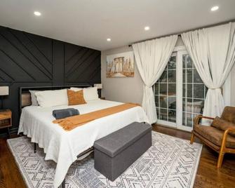 Luxury 3 Br, 2 Bath Nyc Retreat - Jersey City - Bedroom