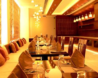 Eastern Palace Hotel - Mandalay - Restaurant