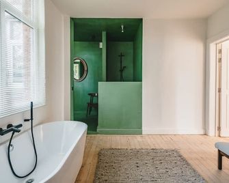 Vibrant Antwerp Retreat - 安特衛普