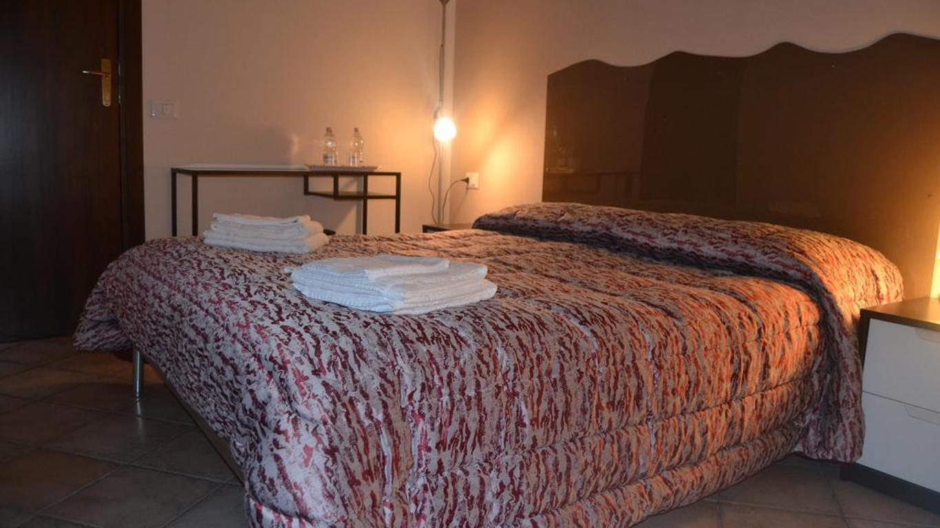 Bedroom 21
