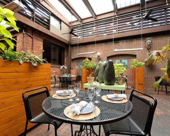 Tabard Inn - Washington, D.C. - Patio