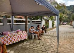 House almost on the sand of the beach for New Year's Eve and season - Paraty