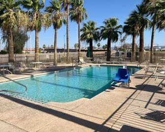 Motel 6 Phoenix Az Midtown - Phoenix - Pileta