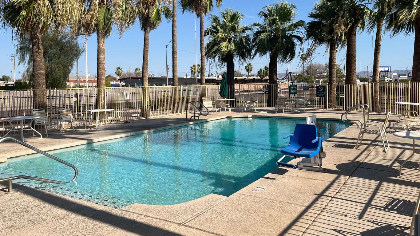 Motel 6 Phoenix Az Midtown