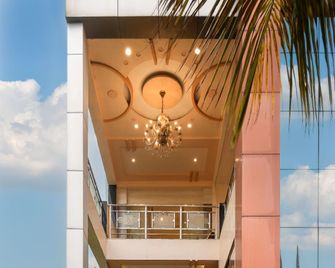 Hotel Manju Palace - Nanded - Edificio